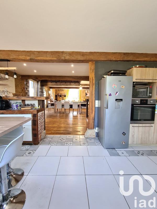 Maison - 220 m² - 6 pièces