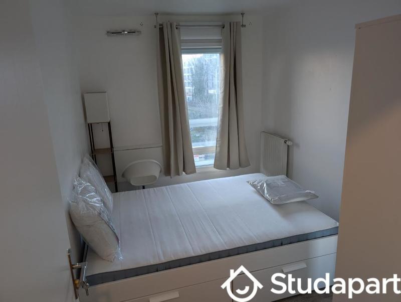 Chambre - 10 m² - 1 pièce