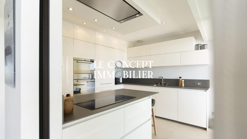 Appartement - 131 m² - 6 pièces