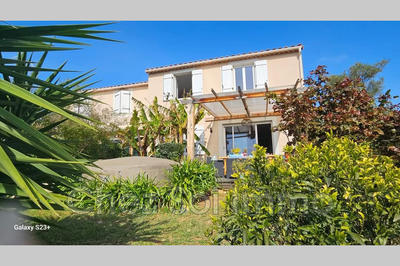 Villa - 90 m² - 4 pièces