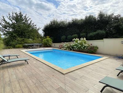 Maison ancienne - 237 m² - 10 pièces