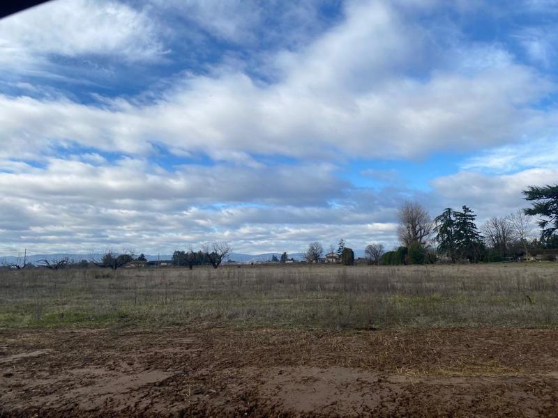 Terrain constructible - 1 430 m²