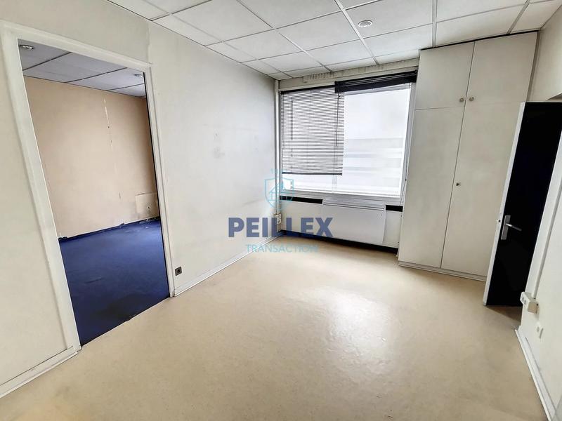 Local commercial - 88 m² - 4 pièces