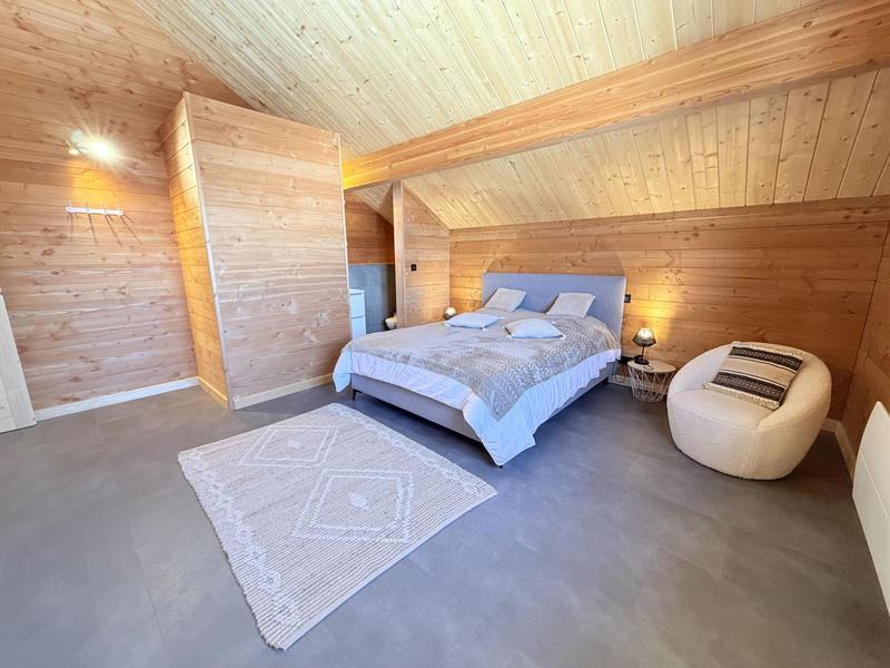 Châlet - 339 m² - 10 pièces