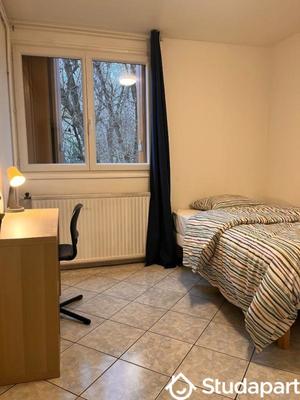 Chambre - 11 m² - 1 pièce