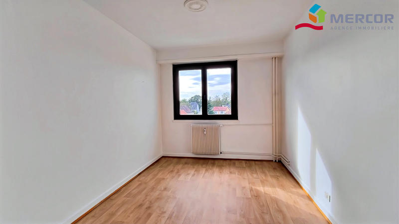 Appartement - 95 m² - 5 pièces