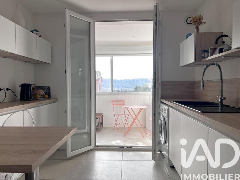 Appartement - 90 m² - 4 pièces