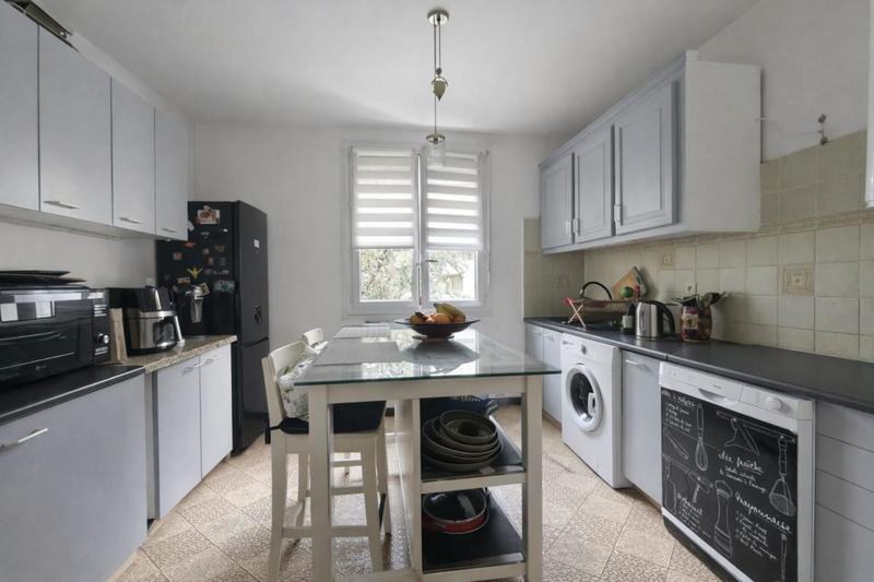 Appartement ancien - 71 m² - 3 pièces