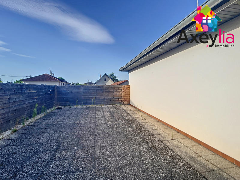 Maison - 99 m² - 5 pièces