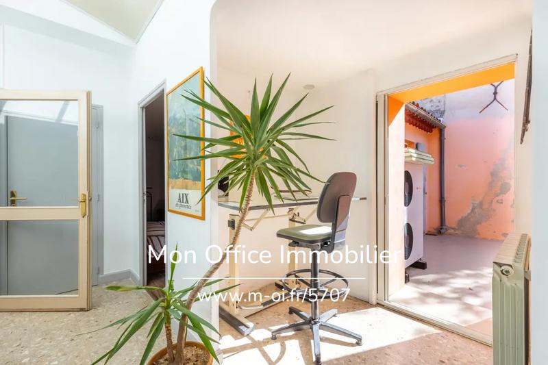 Maison - 225 m² - 8 pièces