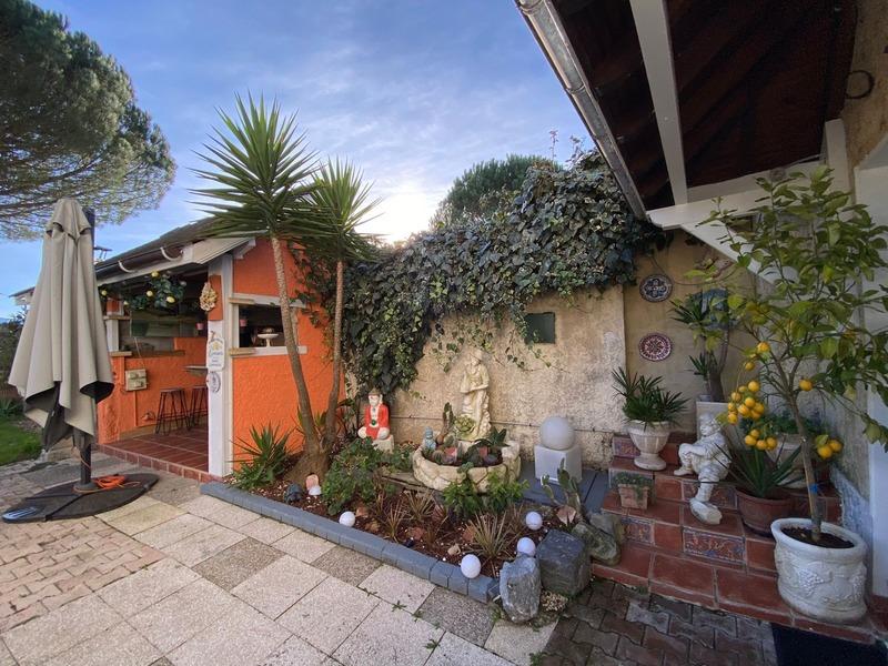 Maison - 181 m² - 7 pièces