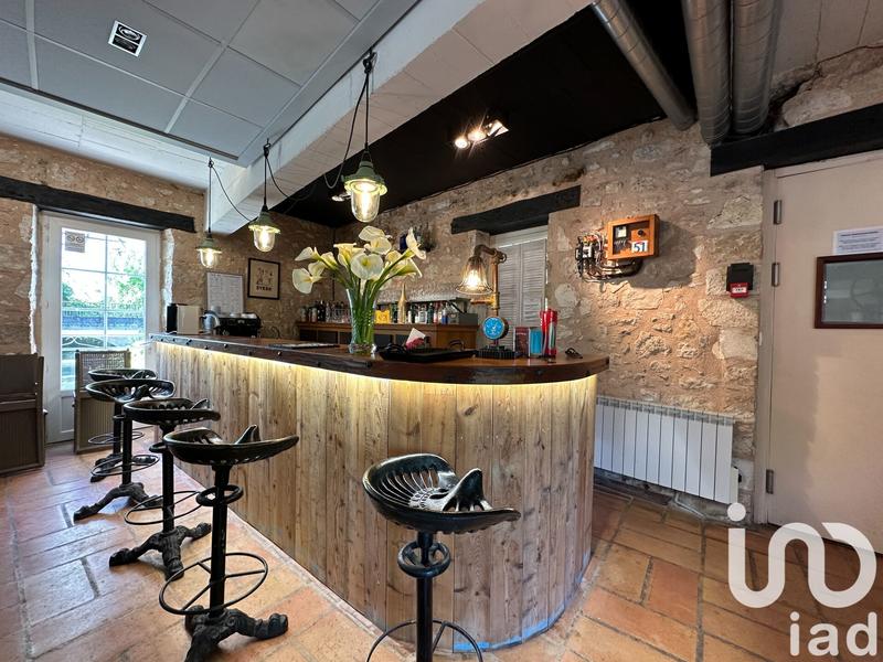 Maison - 460 m² - 16 pièces