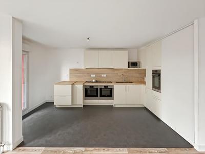 Appartement - 80 m² - 4 pièces