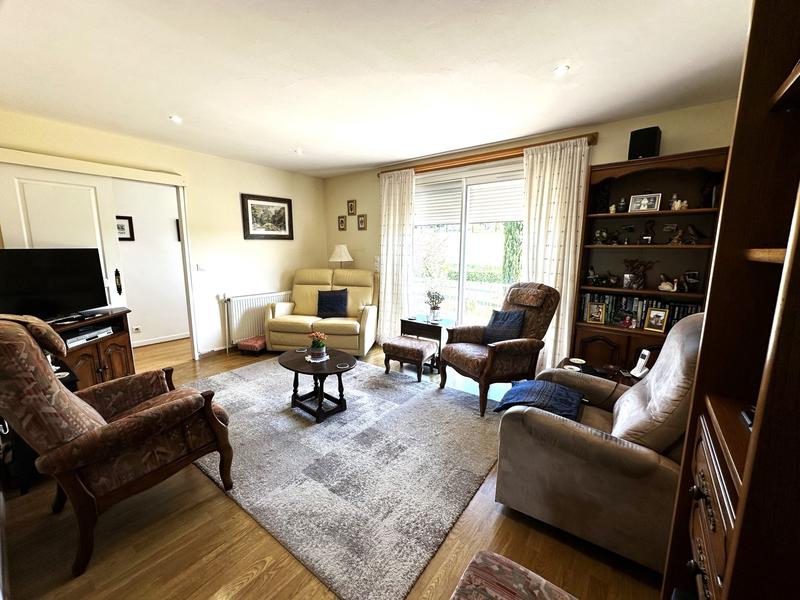 Maison traditionnelle - 100 m² - 5 pièces