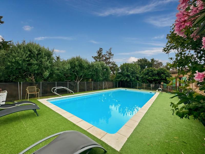 Maison - 200 m² - 6 pièces