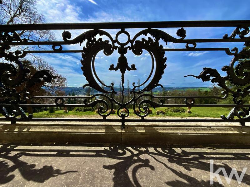 Maison de maîtres - 673 m² - 13 pièces