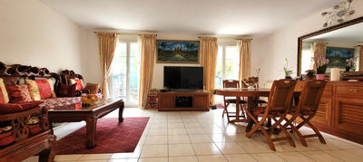 Maison - 97 m² - 5 pièces