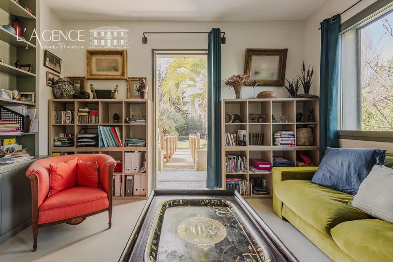 Maison contemporaine - 249 m² - 5 pièces