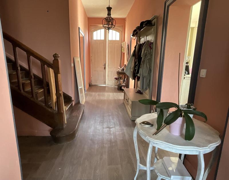 Maison - 210 m² - 6 pièces