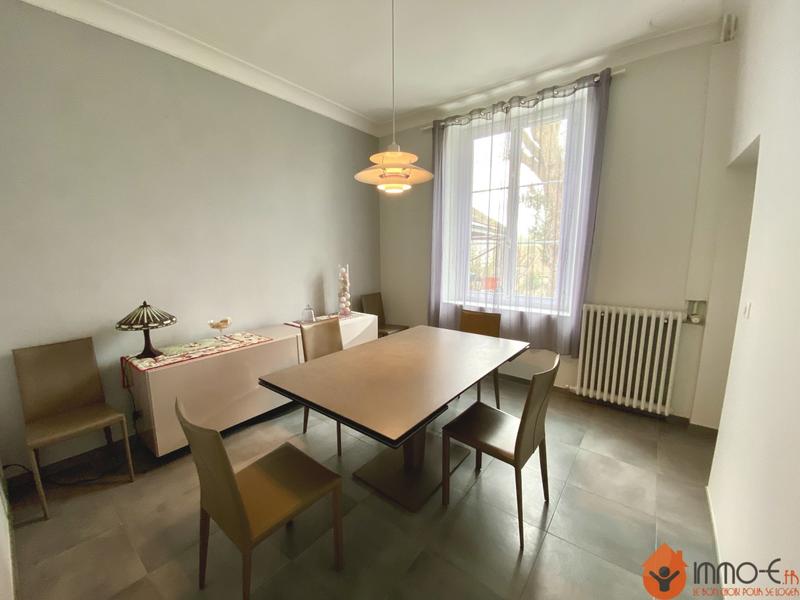 Maison - 200 m² - 7 pièces