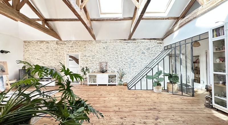 Maison - 312 m² - 9 pièces