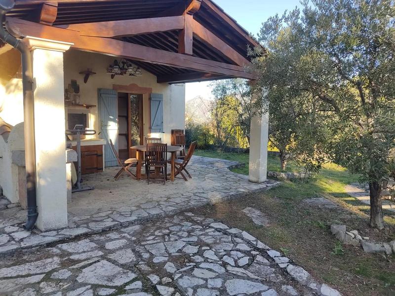 Maison - 90 m² - 3 pièces