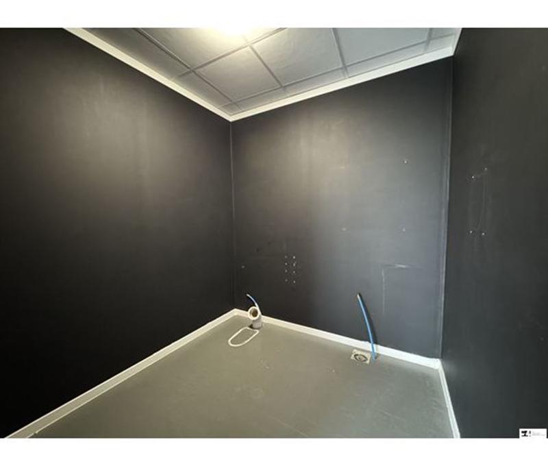 Local commercial - 47 m² - 2 pièces