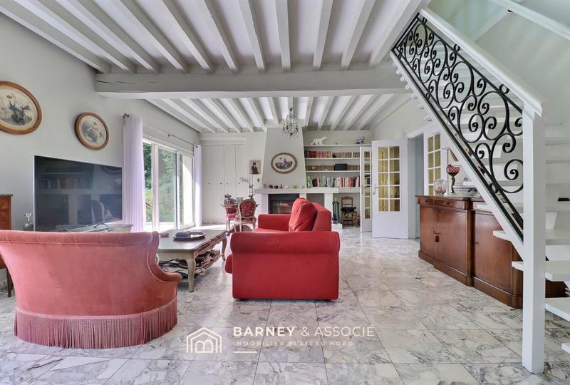 Maison - 215 m² - 7 pièces