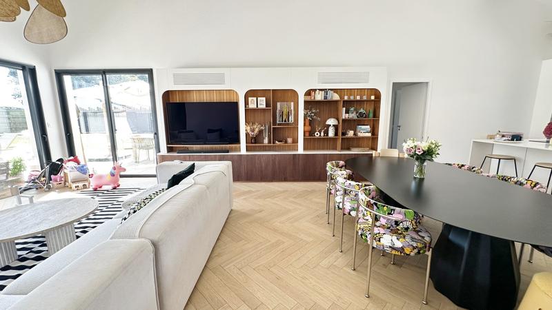 Maison - 140 m² - 6 pièces