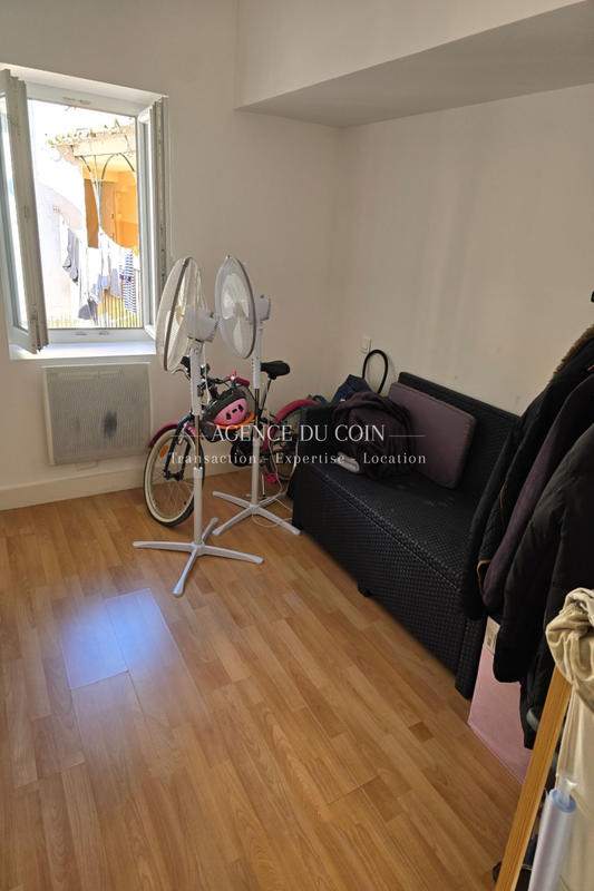 Maison - 300 m² - 14 pièces