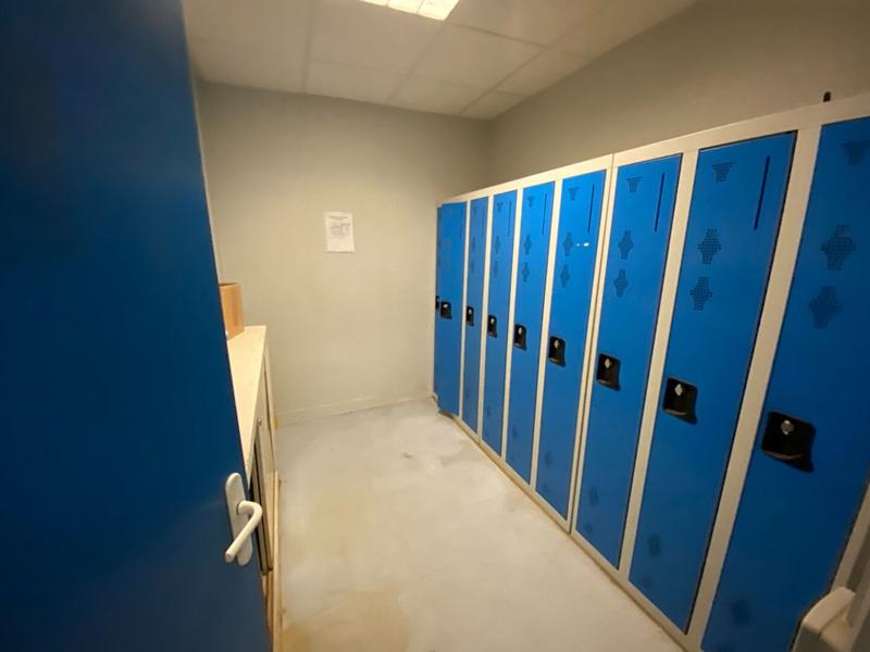 Local commercial - 819 m²