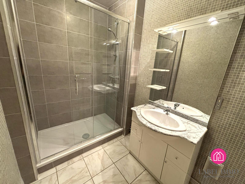 Appartement - 75 m² - 3 pièces