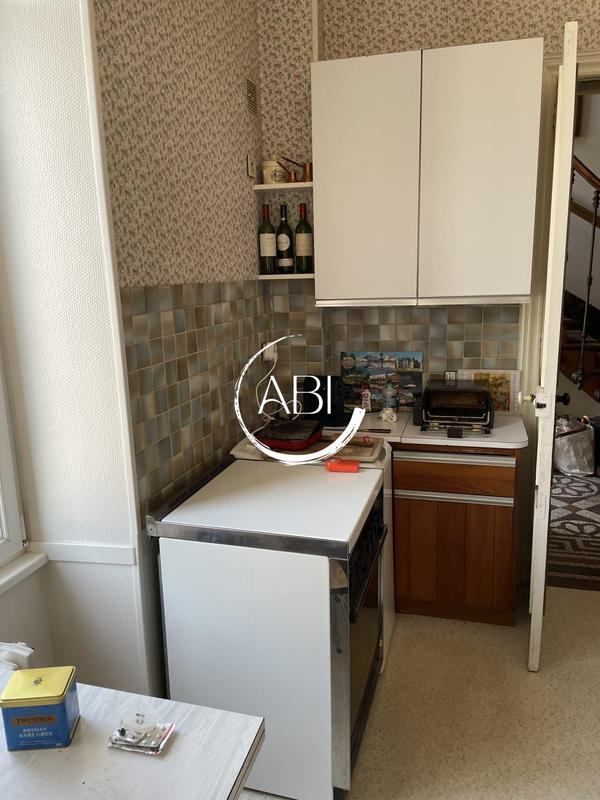 Maison - 220 m² - 9 pièces