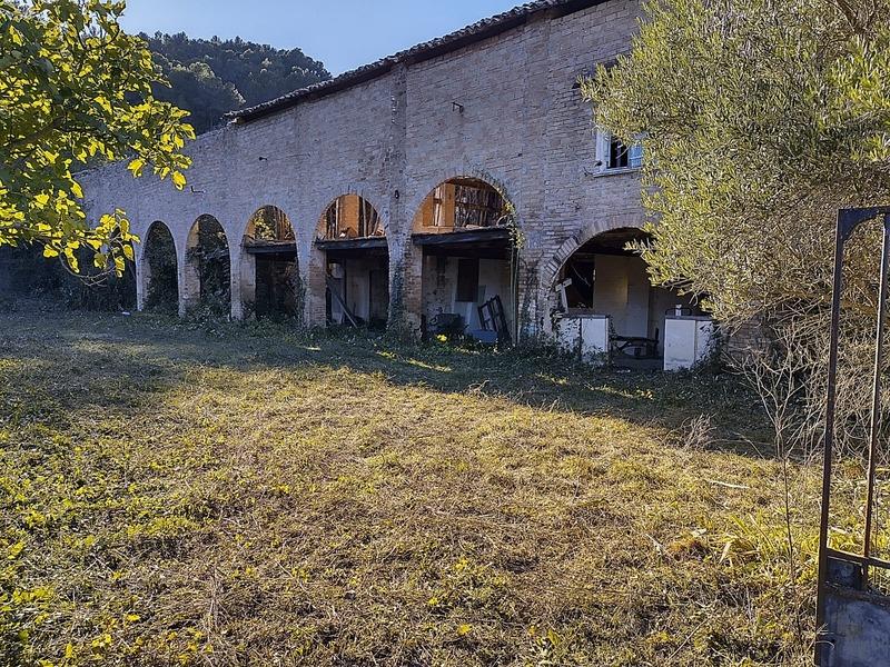 Corps de ferme - 760 m² - 1 pièce