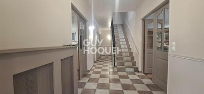 Maison - 180 m² - 8 pièces