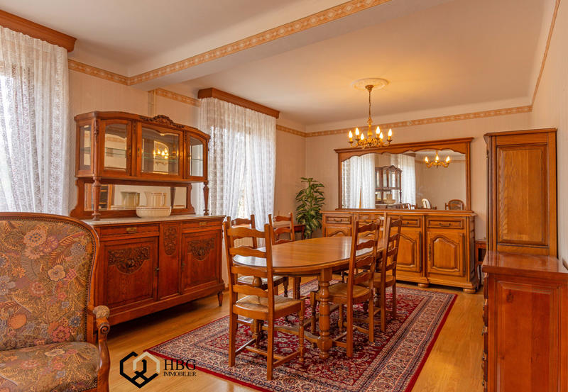 Maison - 177 m² - 6 pièces