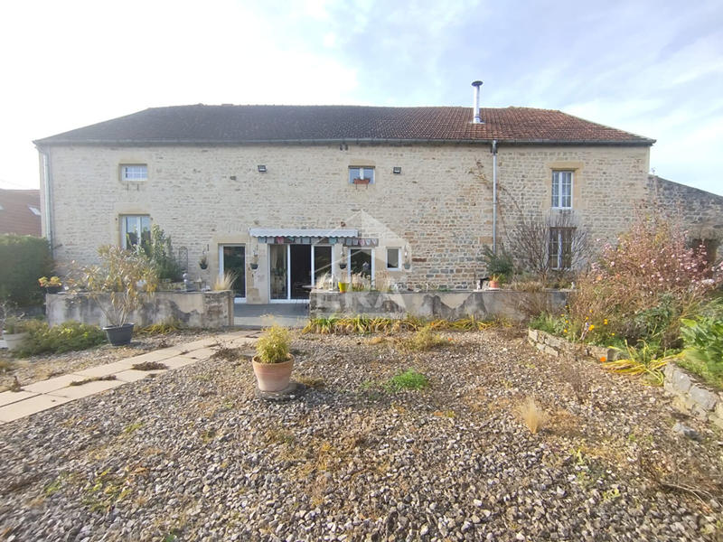 Maison - 301 m² - 15 pièces