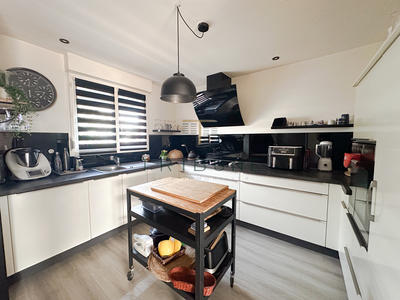 Maison - 92 m² - 4 pièces