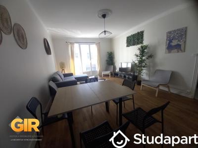 Chambre - 9 m² - 1 pièce