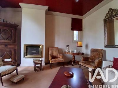 Maison - 211 m² - 8 pièces