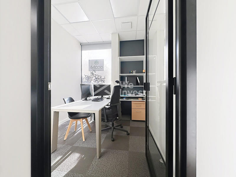 Local commercial - 92 m² - 7 pièces