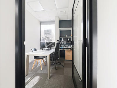 Local commercial - 92 m² - 7 pièces