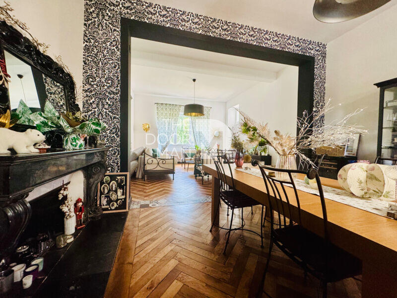 Maison de ville - 317 m² - 10 pièces