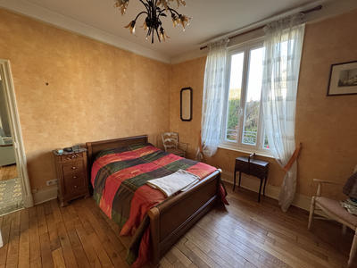 Maison - 152 m² - 8 pièces