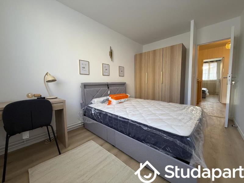 Chambre - 10 m² - 1 pièce