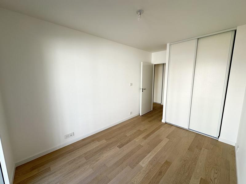 Appartement - 90 m² - 4 pièces