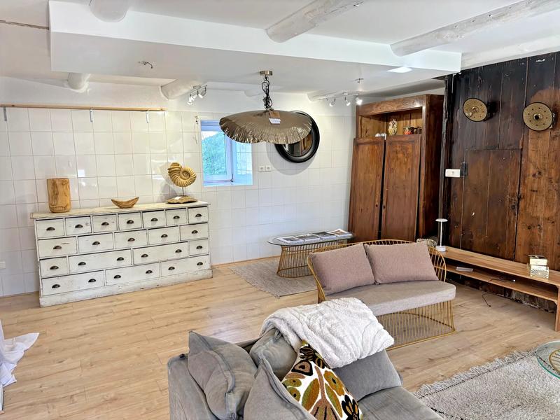 Maison - 270 m² - 7 pièces