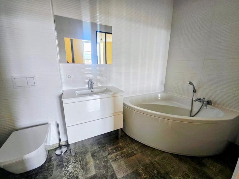 Appartement - 185 m² - 5 pièces