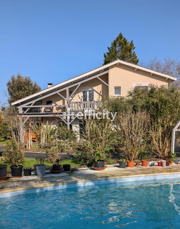 Maison - 140 m² - 5 pièces