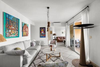 Appartement - 90 m² - 4 pièces